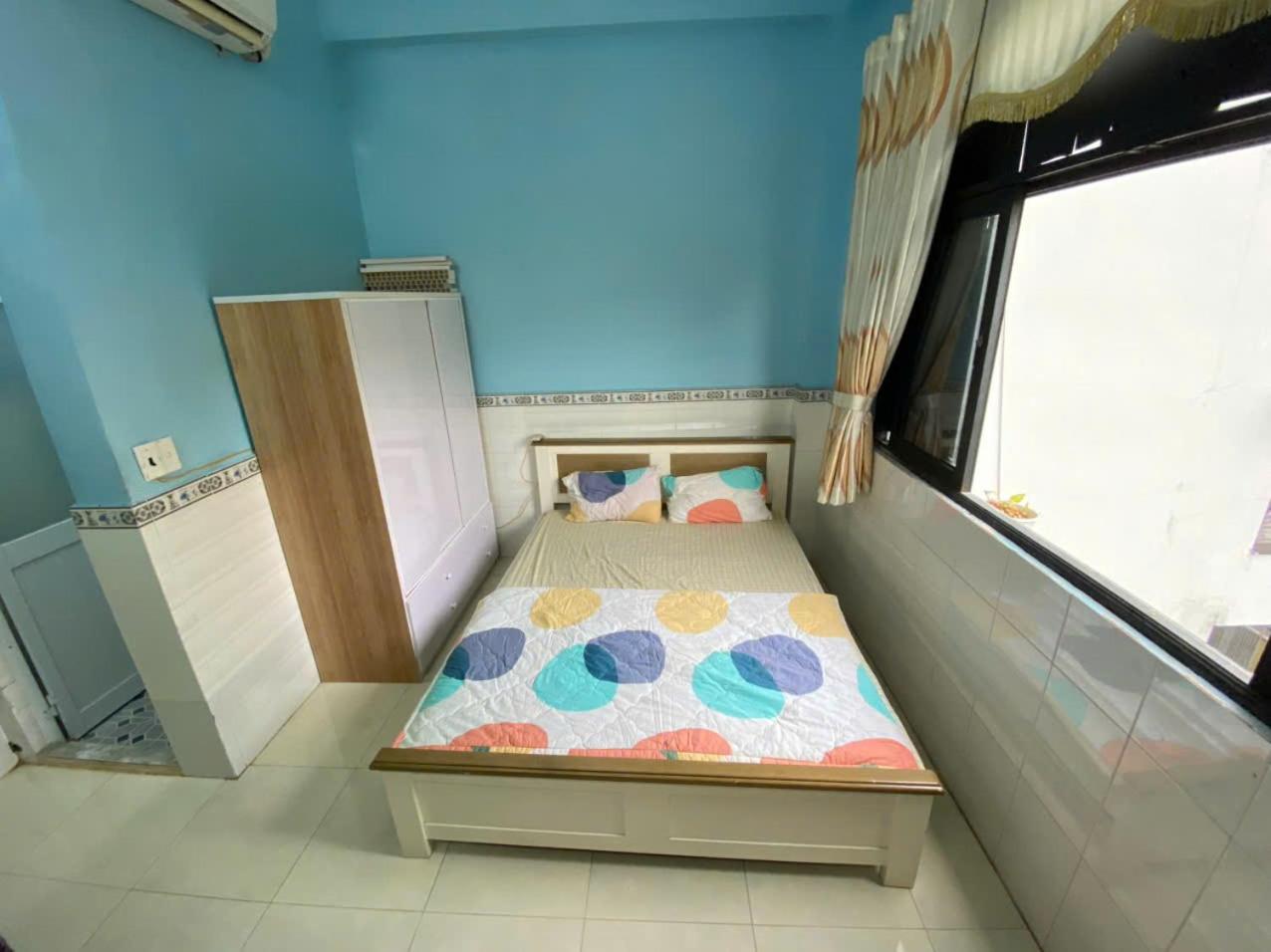 Khách sạn hẻo lánh Sky Center *
